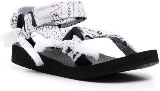 Arizona Love Trekky bandana-print sandals White