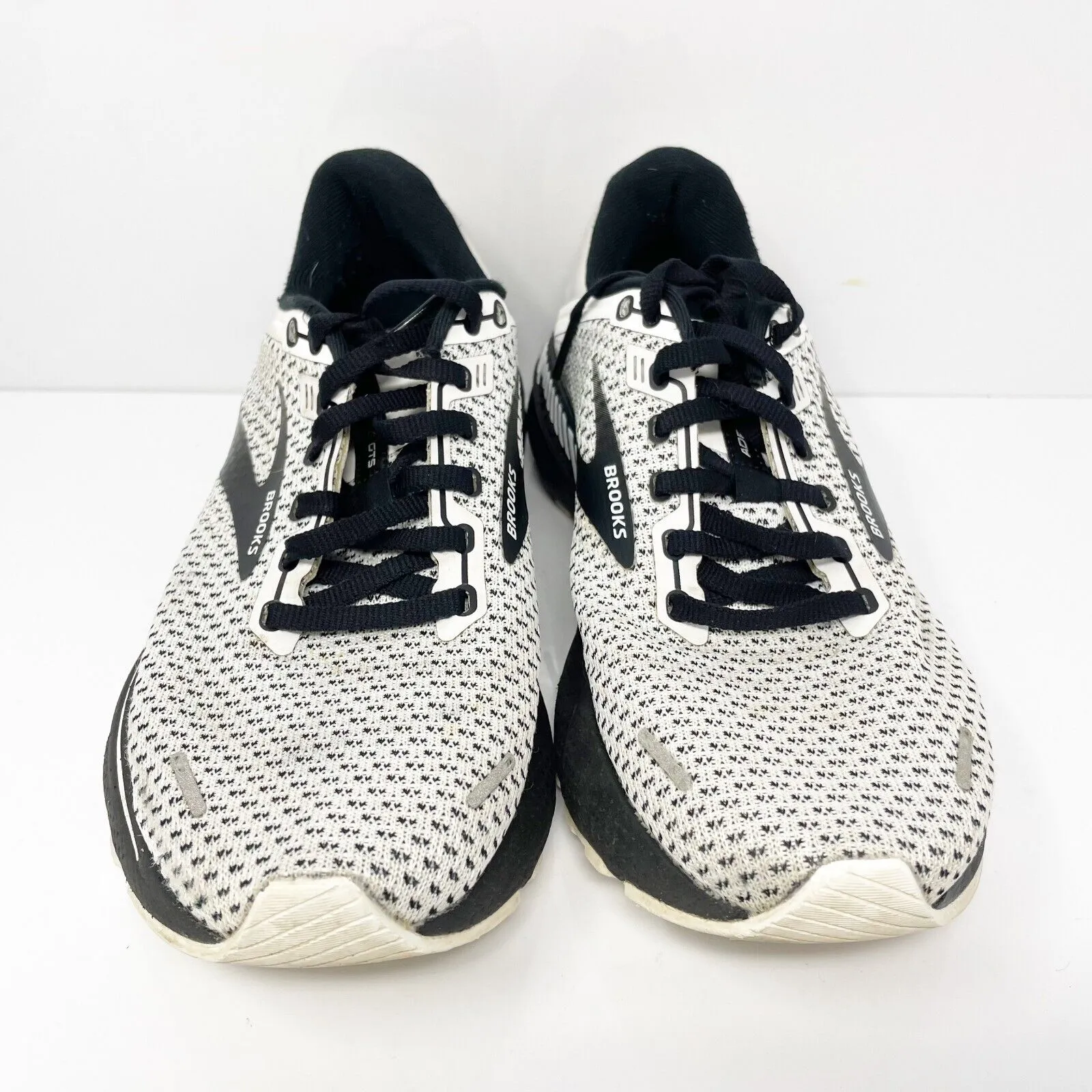 Brooks Womens Adrenaline GTS 22 1203531B135 Gray Running Shoes Sneakers Sz 8.5 B