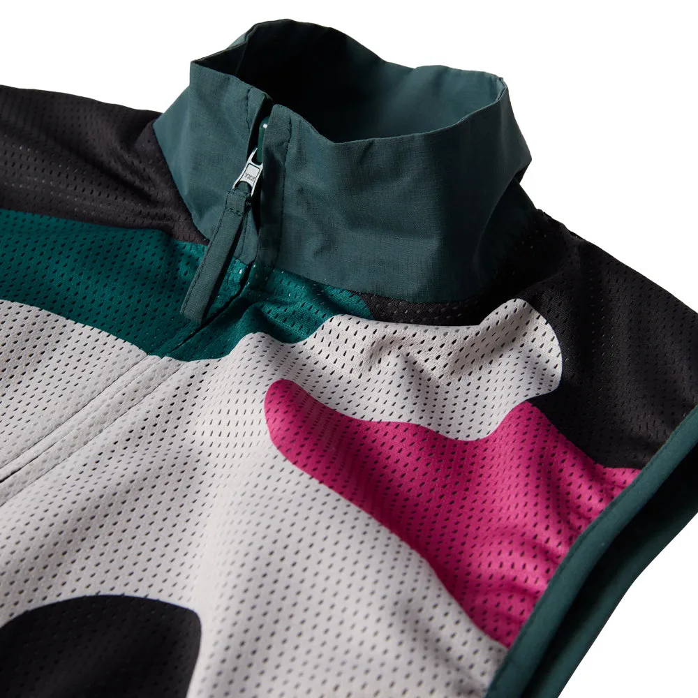 BY PARRA GHOST CAVE REVERSIBLE VEST // GREEN