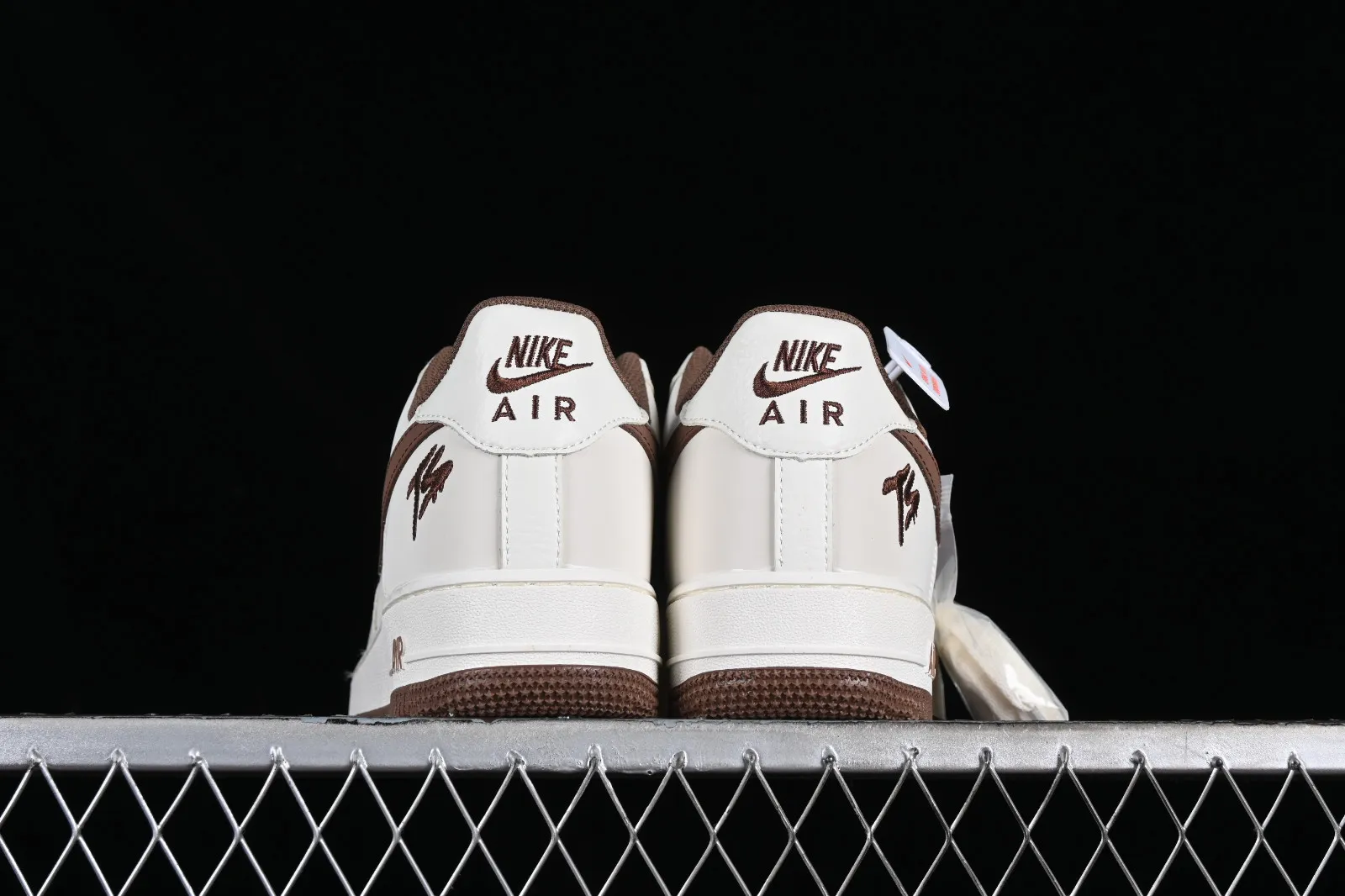 Nike Air Force 1 07 Low Sail Off White Brown PF9055-755