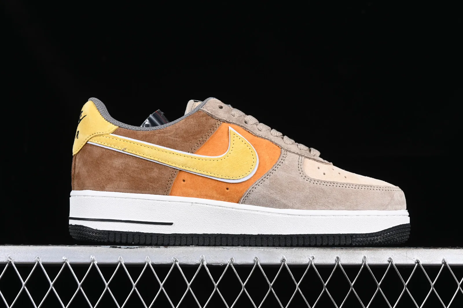 Nike Air Force 1 07 Low Yellow Brown Grey LF8989-555