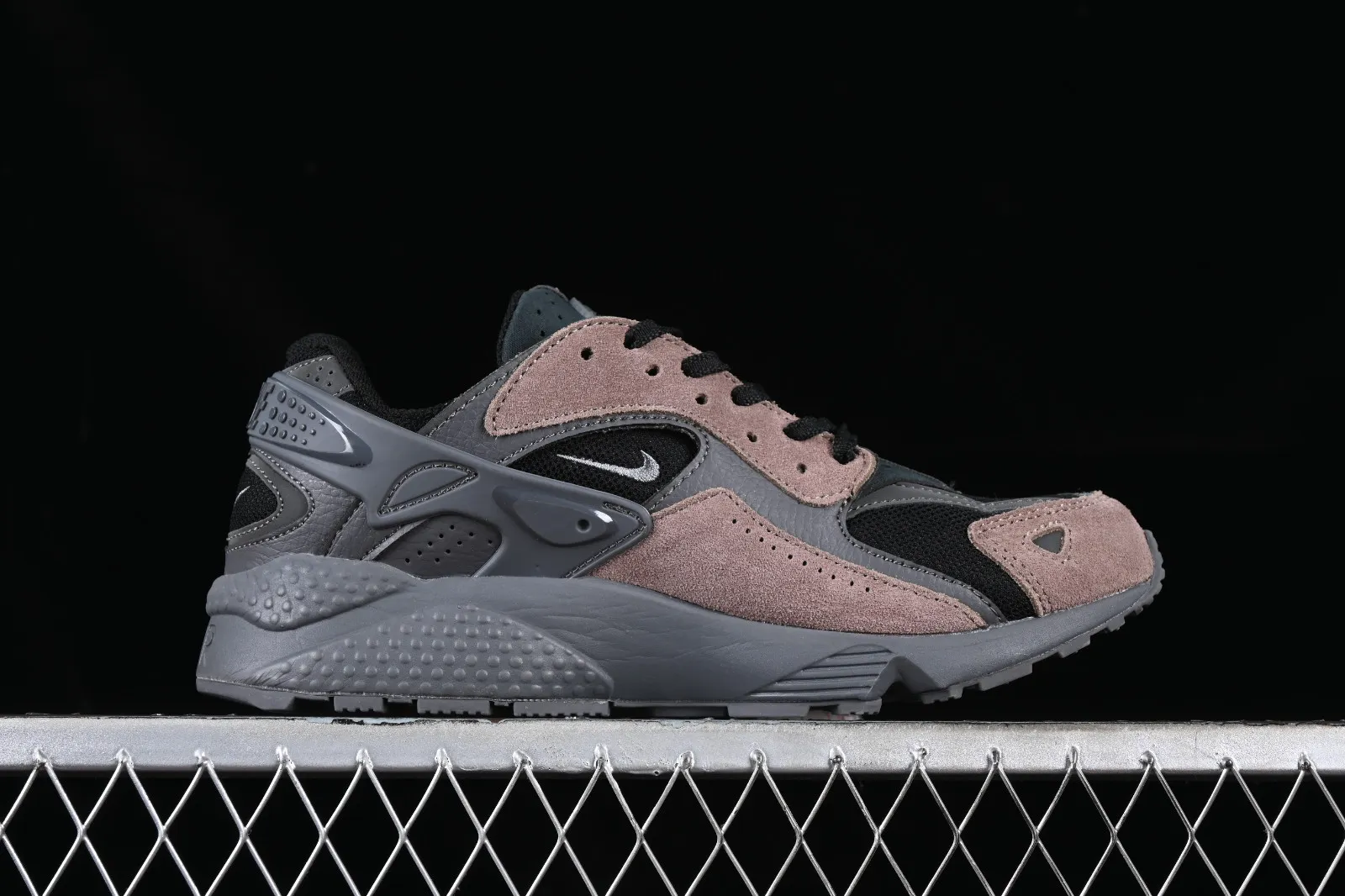 Nike Air Huarache Runner Dark Grey Brown DZ3306-006