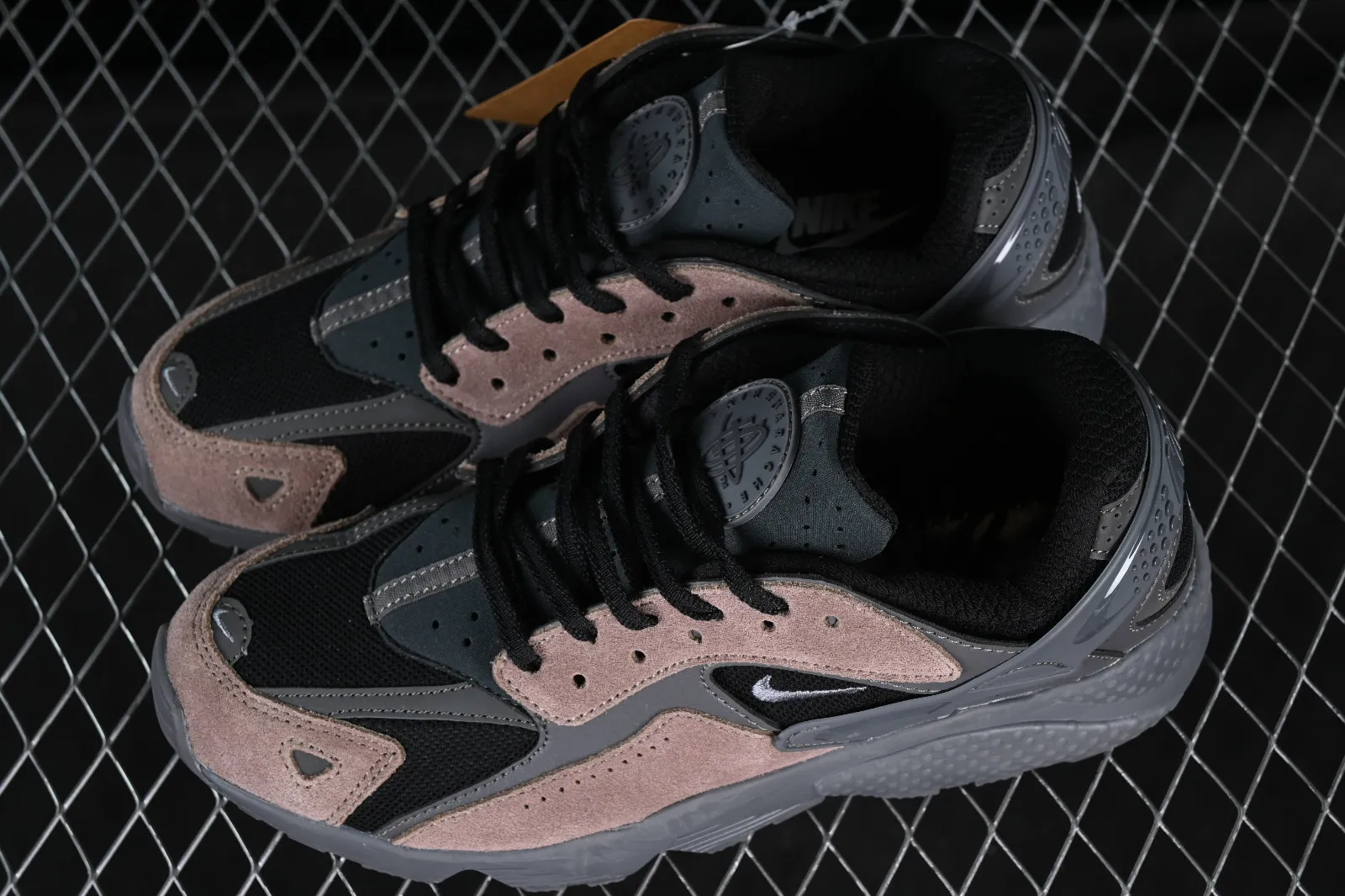 Nike Air Huarache Runner Dark Grey Brown DZ3306-006