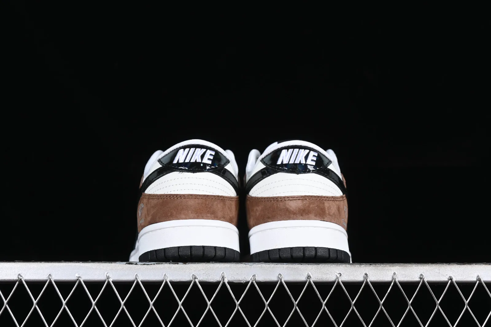 Nike SB Dunk Low Brown White Black FC1688-125