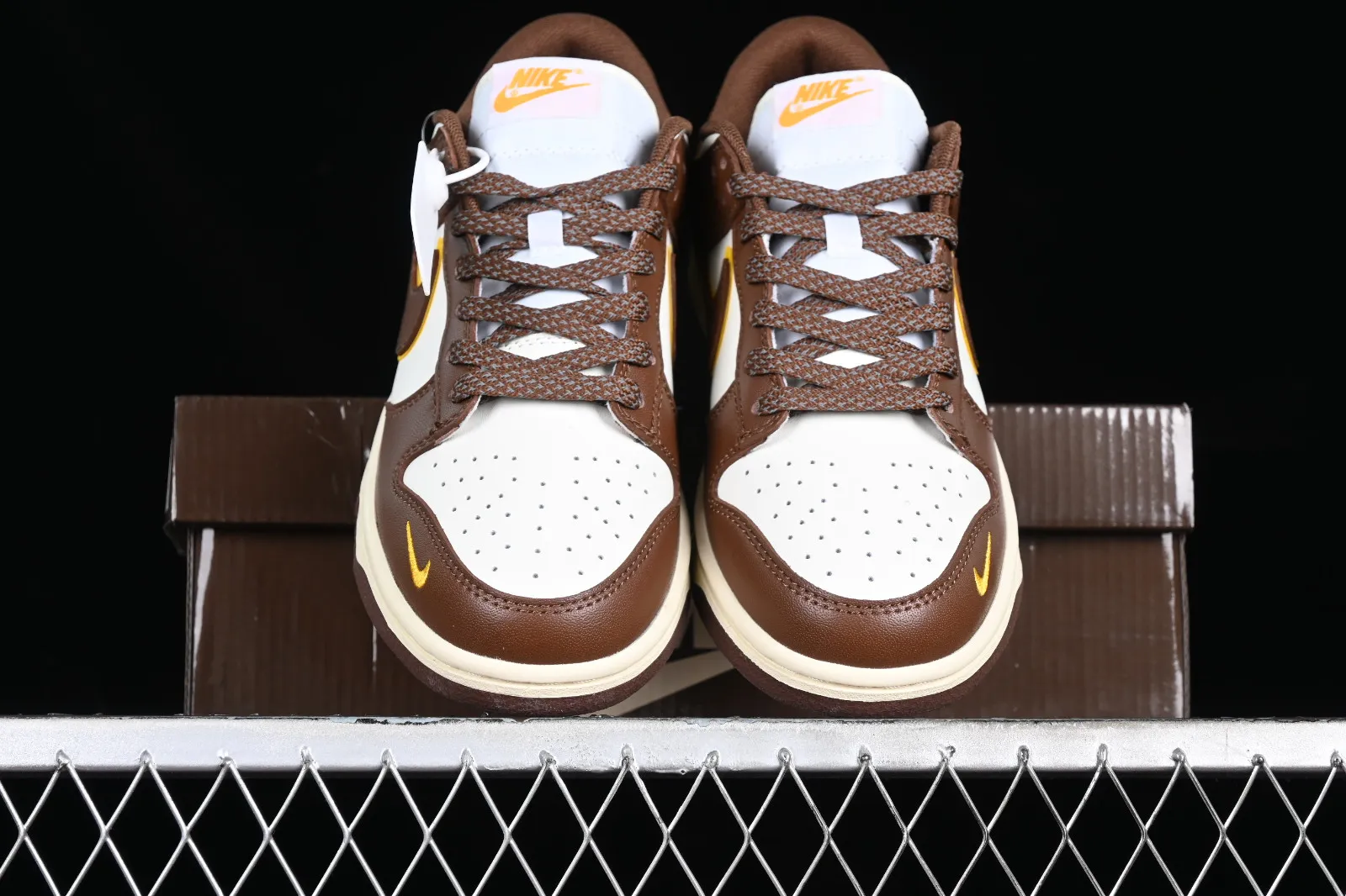 Nike SB Dunk Low Brown White Gold XH1733-004