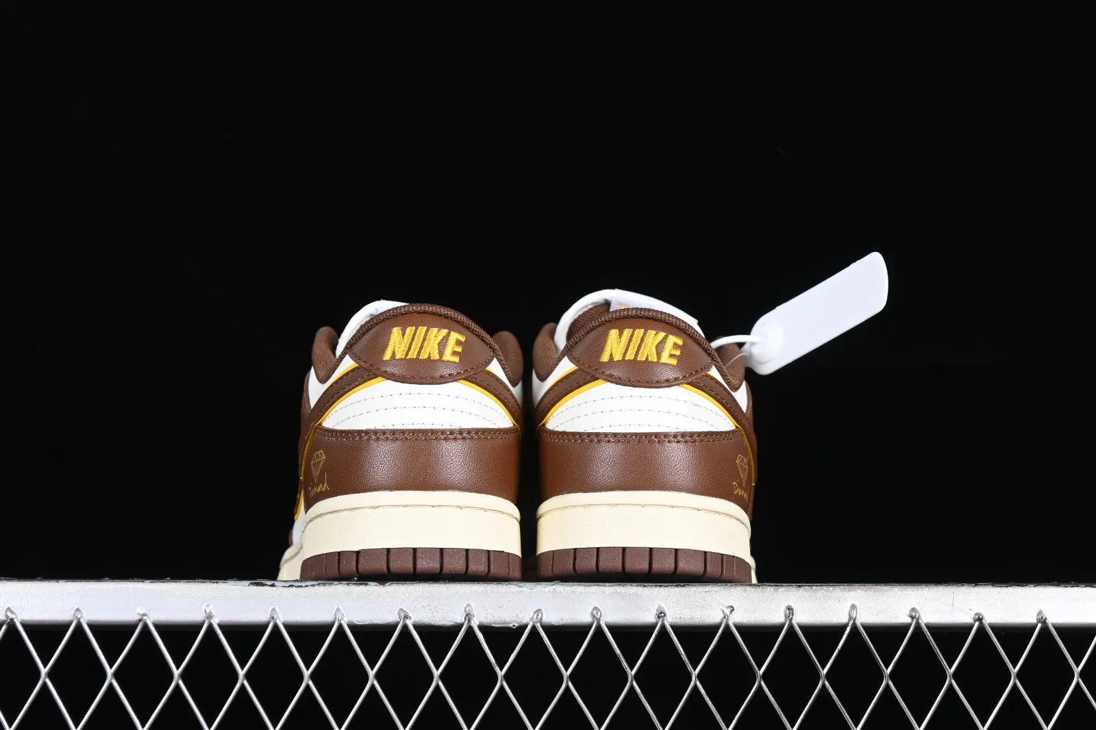 Nike SB Dunk Low Brown White Gold XH1733-004