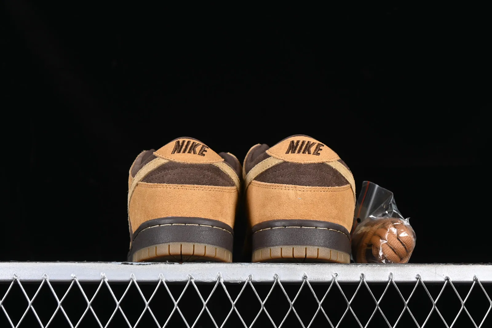 Nike SB Dunk Low Pro Baroque Brown Pack Hay Maple 304292-221