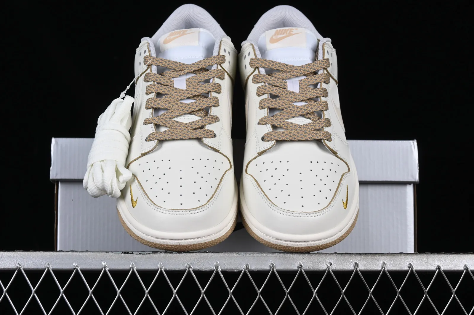 Nike SB Dunk Low White Grey Brown KK0517-002