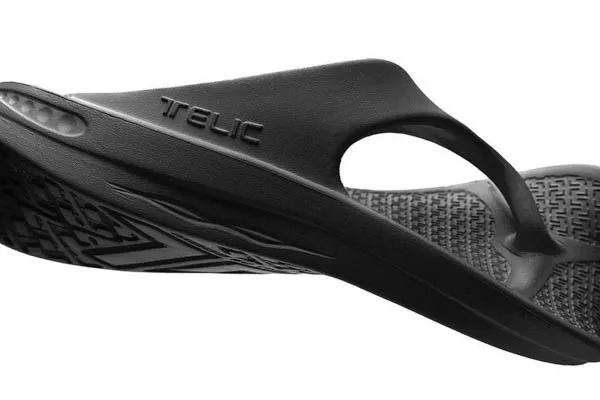 Telic Flip Flop Energy Sandals: Midnight Black 